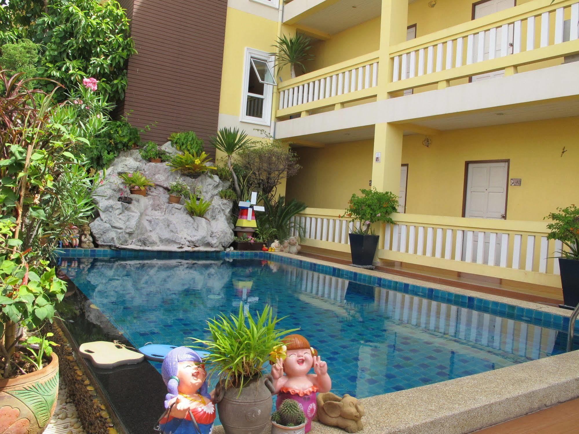 Pius Place Pattaya Exterior foto