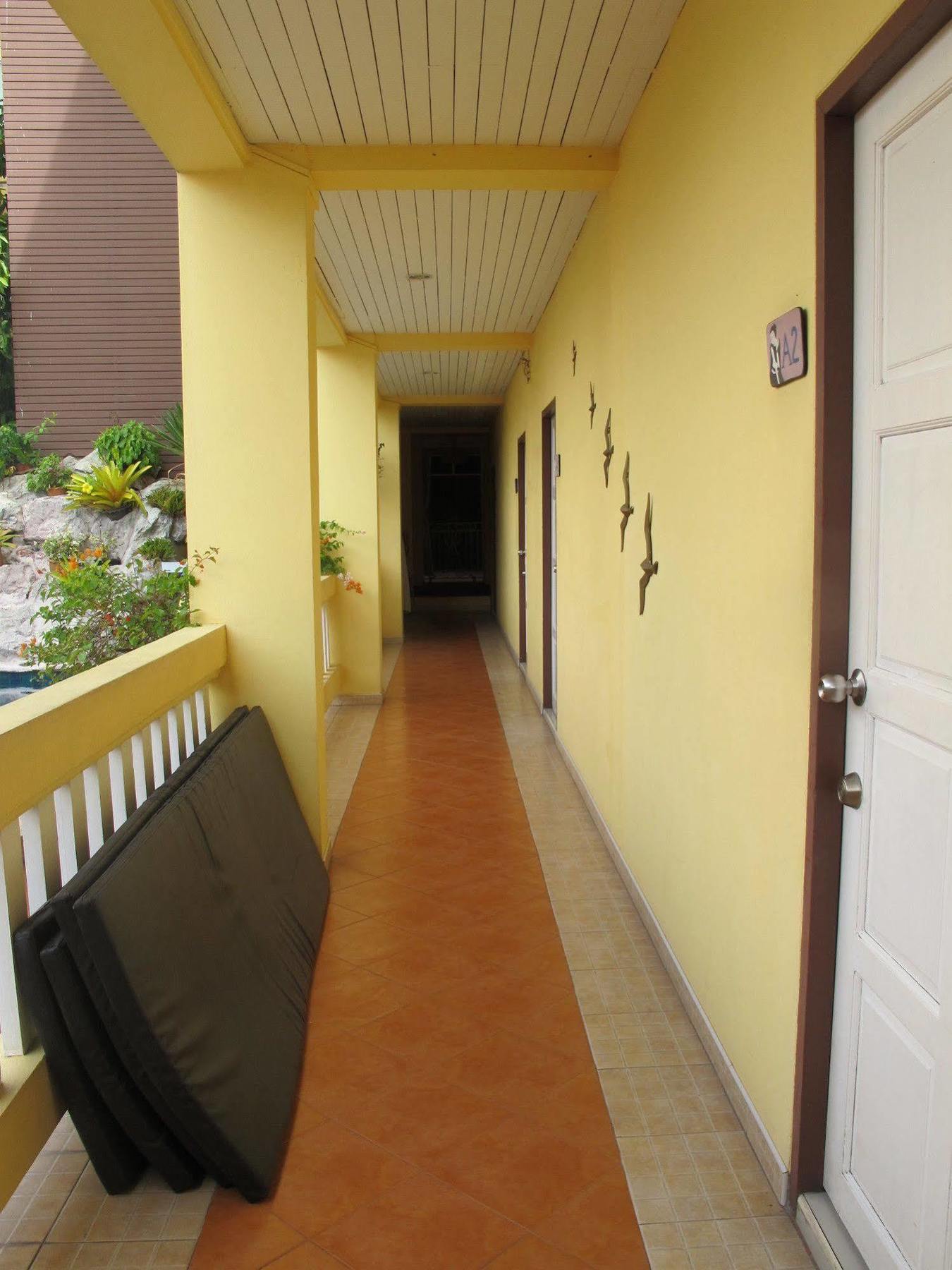 Pius Place Pattaya Exterior foto