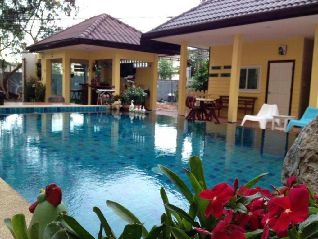 Pius Place Pattaya Exterior foto